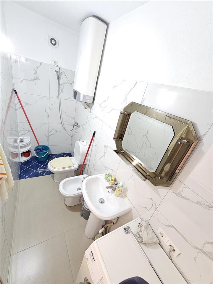 APARTAMENT ME QERA 2+1 , RRUGA PETRIT CASLLI , DON BOSKO