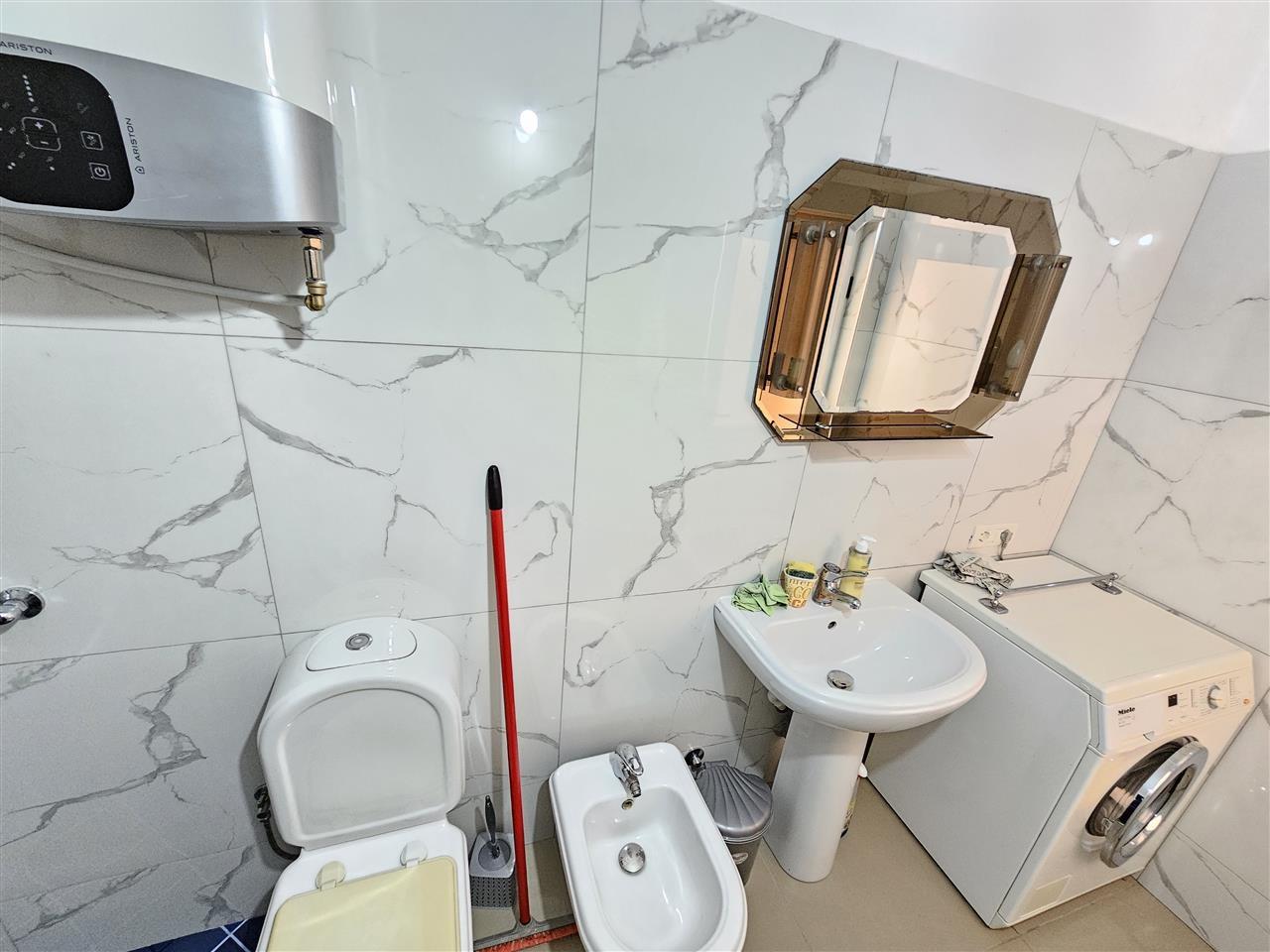 APARTAMENT ME QERA 2+1 , RRUGA PETRIT CASLLI , DON BOSKO