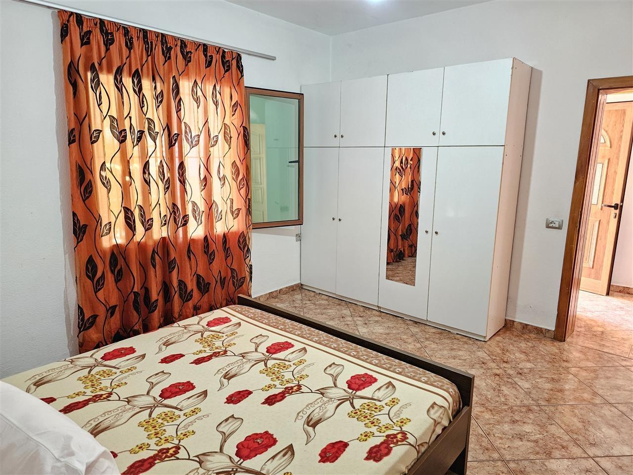 APARTAMENT ME QERA 2+1 , RRUGA PETRIT CASLLI , DON BOSKO