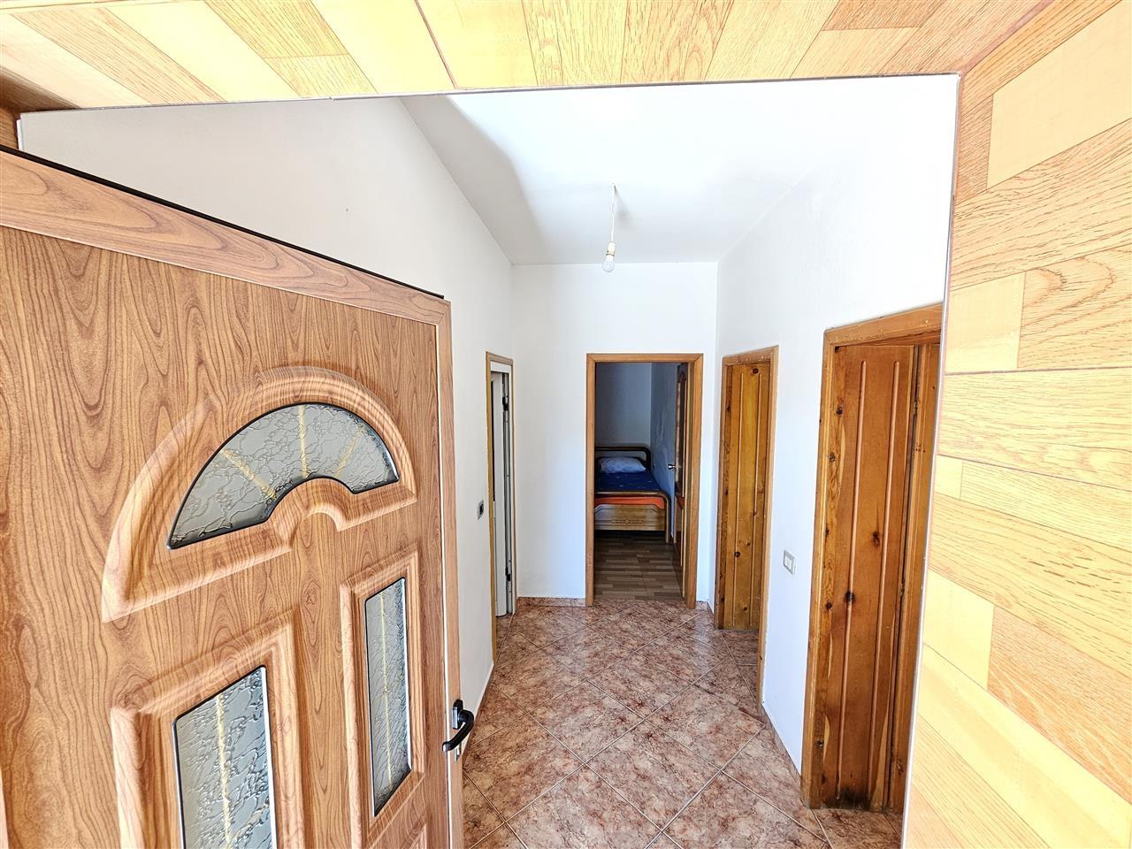 APARTAMENT ME QERA 2+1 , RRUGA PETRIT CASLLI , DON BOSKO