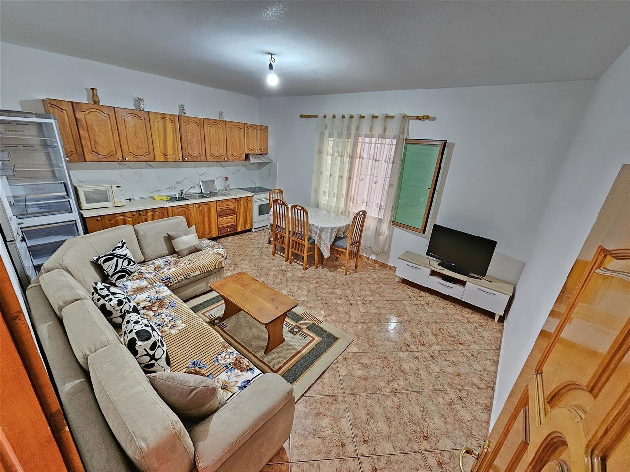 APARTAMENT ME QERA 2+1 , RRUGA PETRIT CASLLI , DON BOSKO