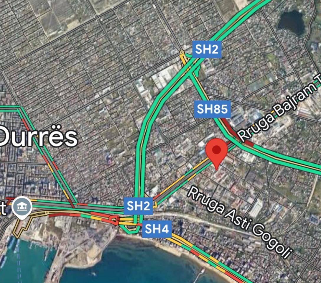 Shitet kapanon Shkozet