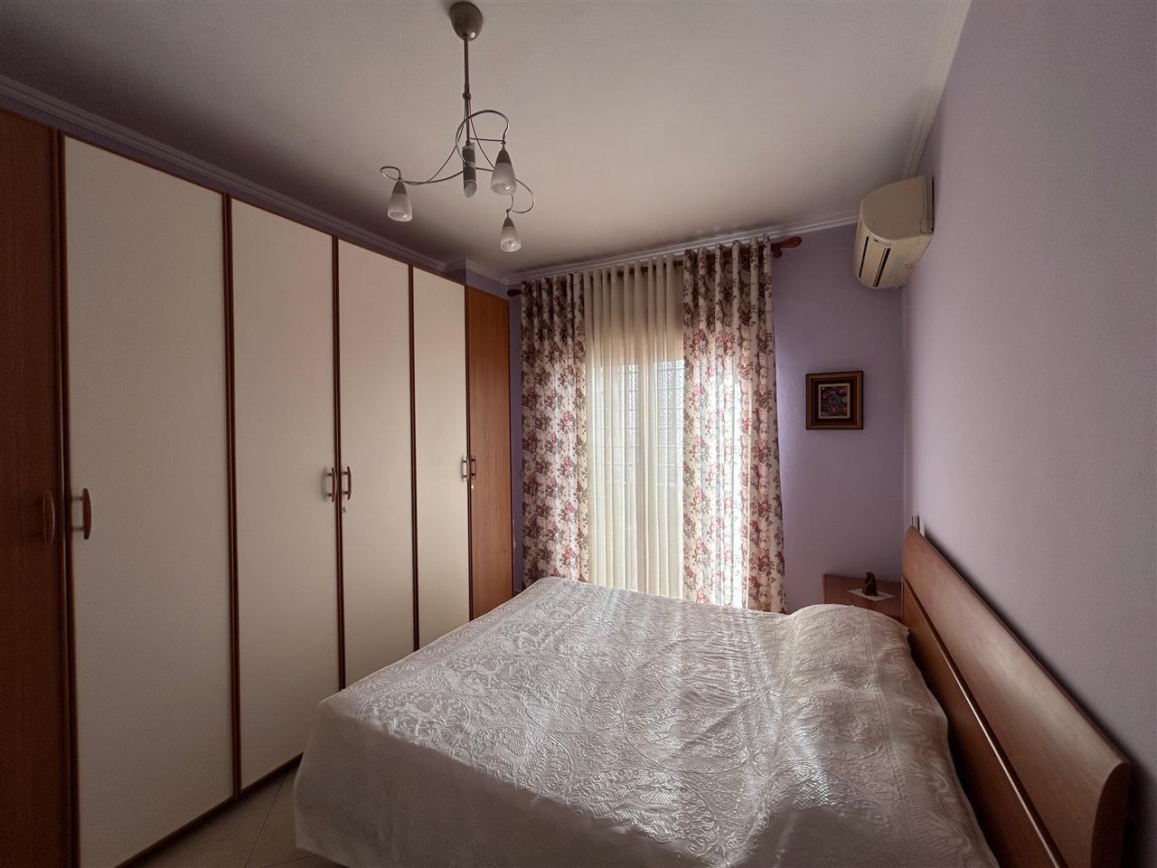 JEPET APARTAMENT 1+1 ME QERA AFER QENDRES.