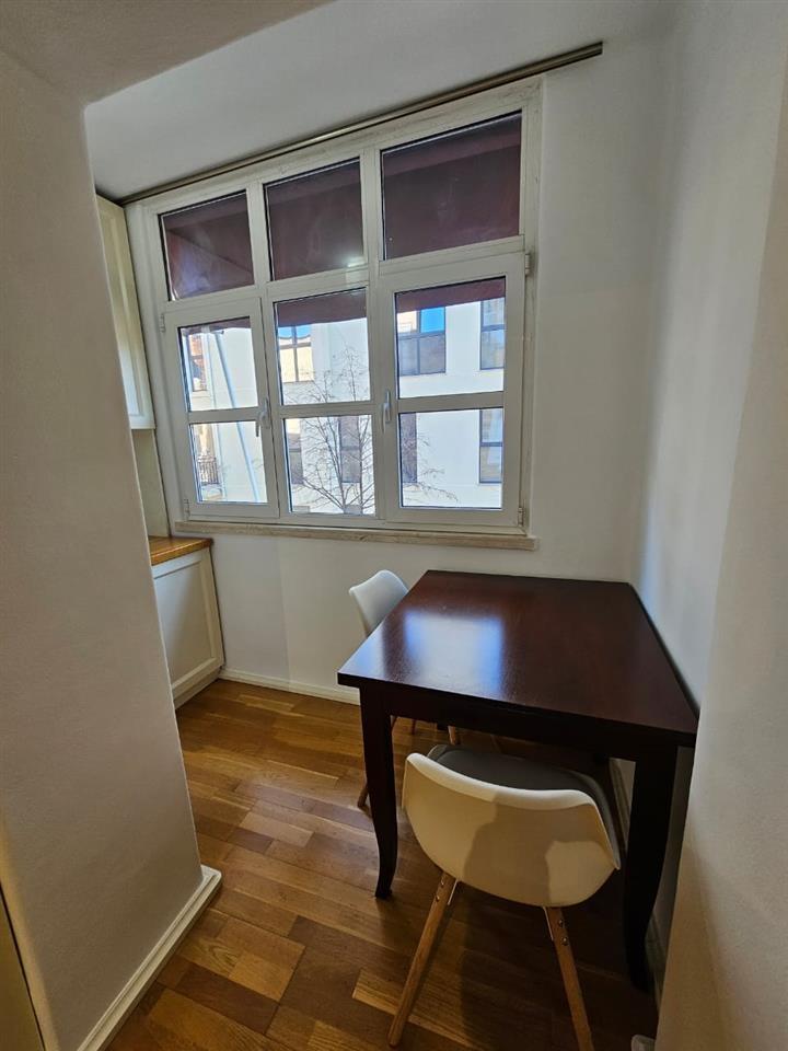 Apartament (1+1) për qira pranë Vasil Shanto/NSHRAK