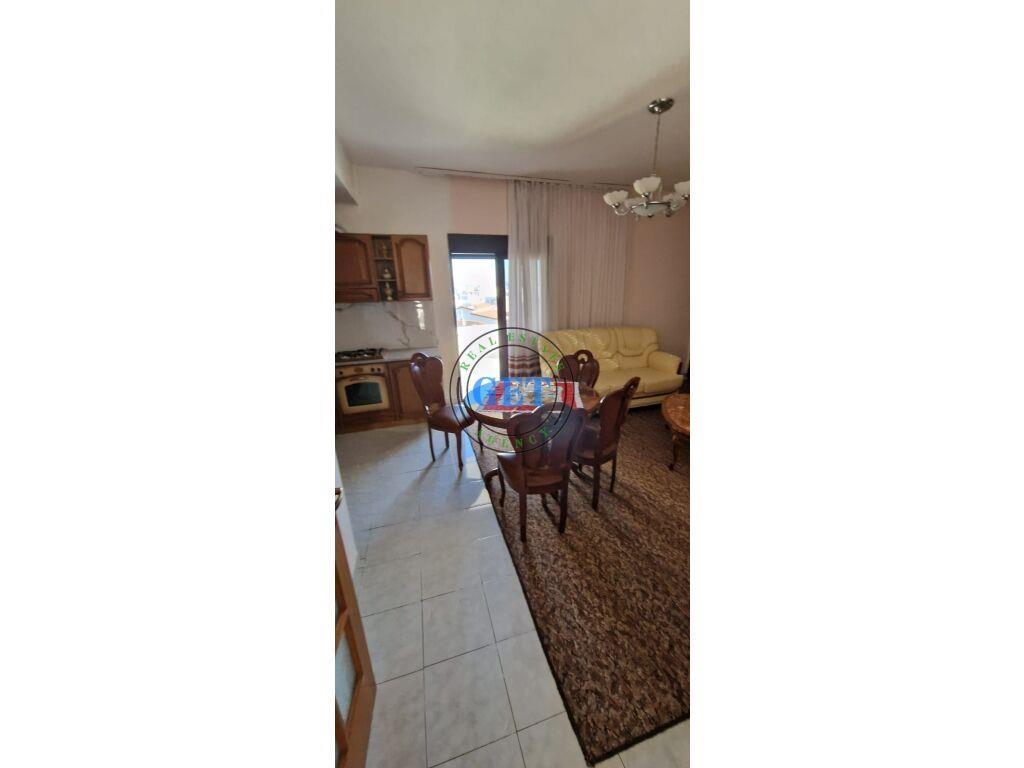 Jepet Apartament me Qera