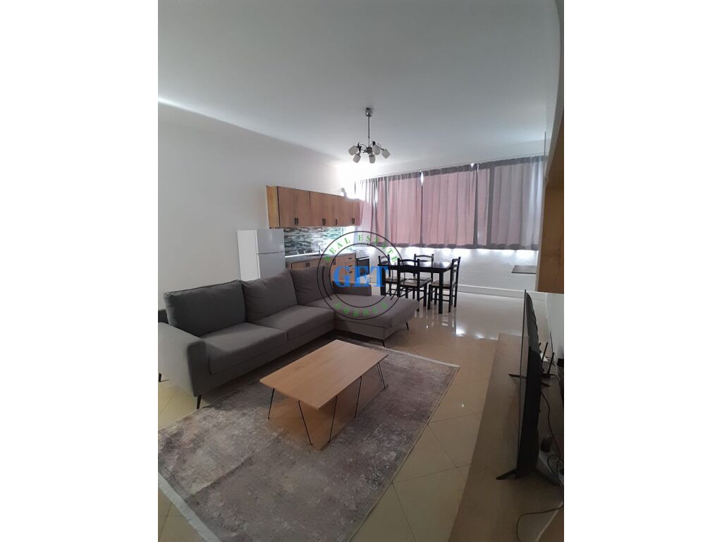 OKAZION!! SHITET APARTAMENT 2+1, ME PAMJE DETI