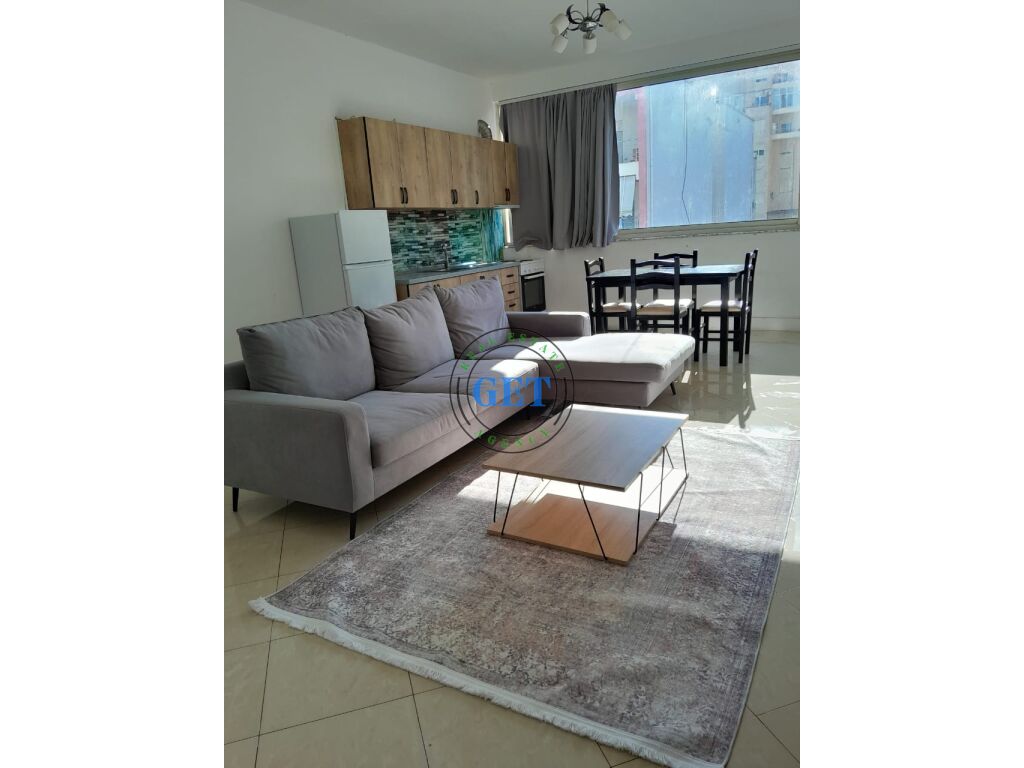 OKAZION!! SHITET APARTAMENT 2+1, ME PAMJE DETI