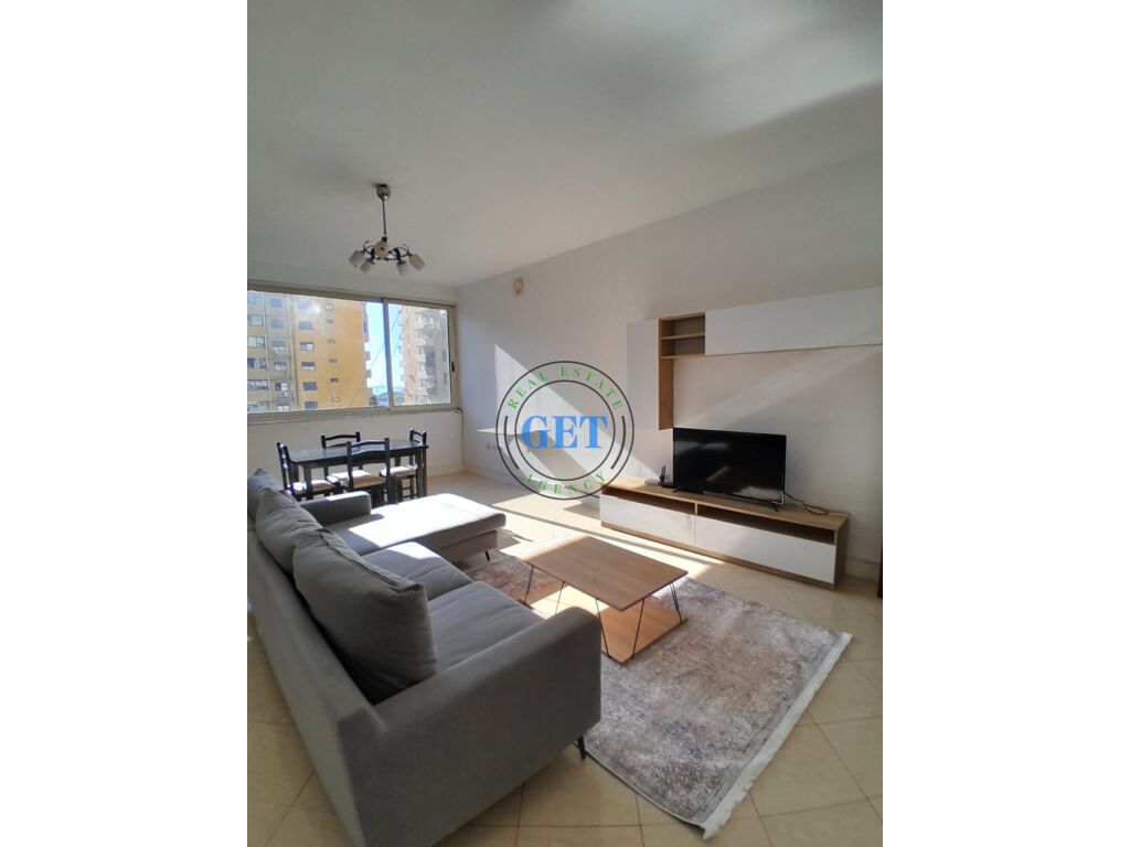 OKAZION!! SHITET APARTAMENT 2+1, ME PAMJE DETI