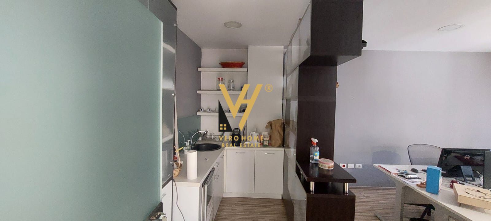 ZYRE 160 M2 ME QERA TE RRUGA E ELBASANIT 1.200 EU