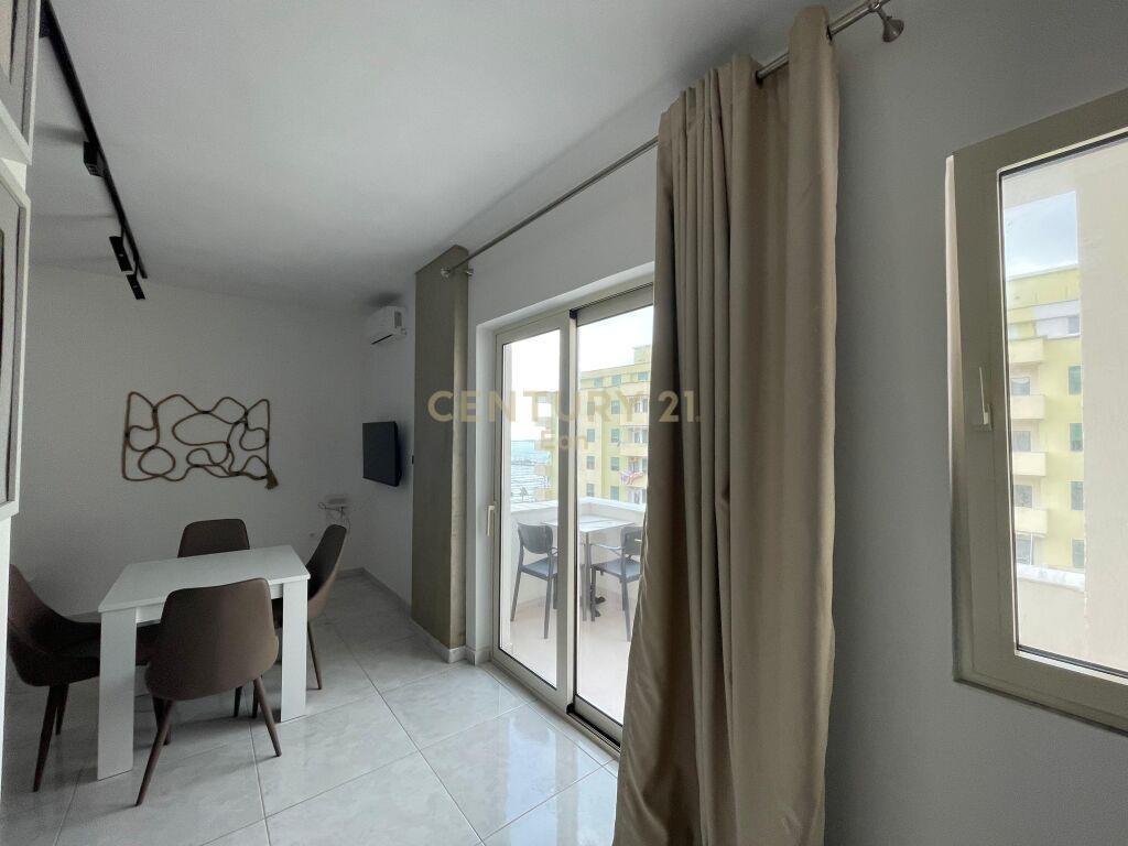 Apartament 1+1 në Plazh me Pamje nga Deti, Durres!