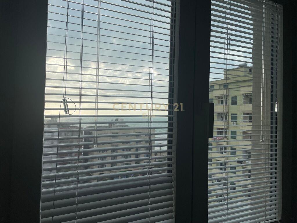 Apartament 1+1 në Plazh me Pamje nga Deti, Durres!