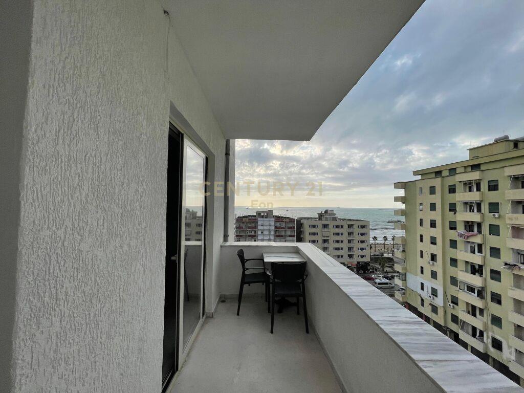 Apartament 1+1 në Plazh me Pamje nga Deti, Durres!