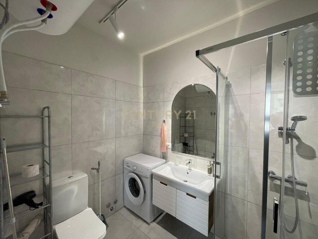 Apartament 1+1 në Plazh me Pamje nga Deti, Durres!