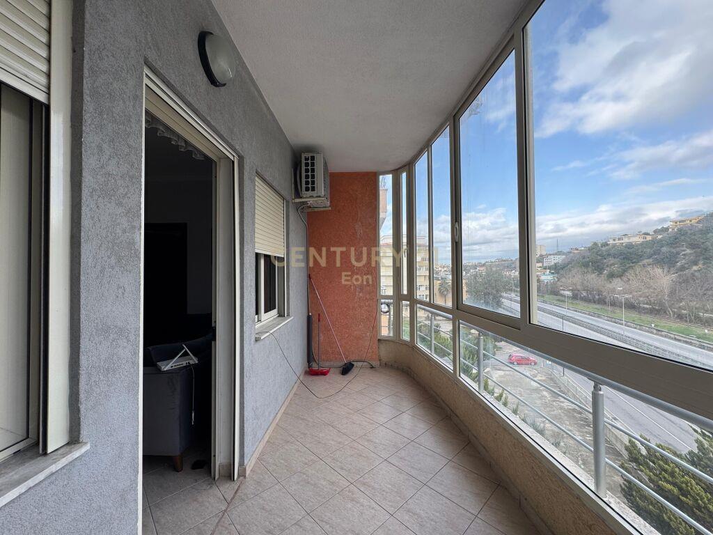 APARTAMENT 1+1 PRANE DETIT NE SHKEMBIN E KAVAJES!