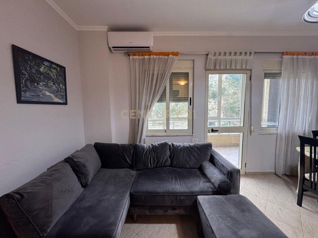 APARTAMENT 1+1 PRANE DETIT NE SHKEMBIN E KAVAJES!