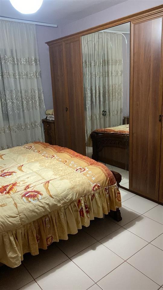Jepet shtepi me qera 2+1+1 e mobiluar me te gjitha kushtet