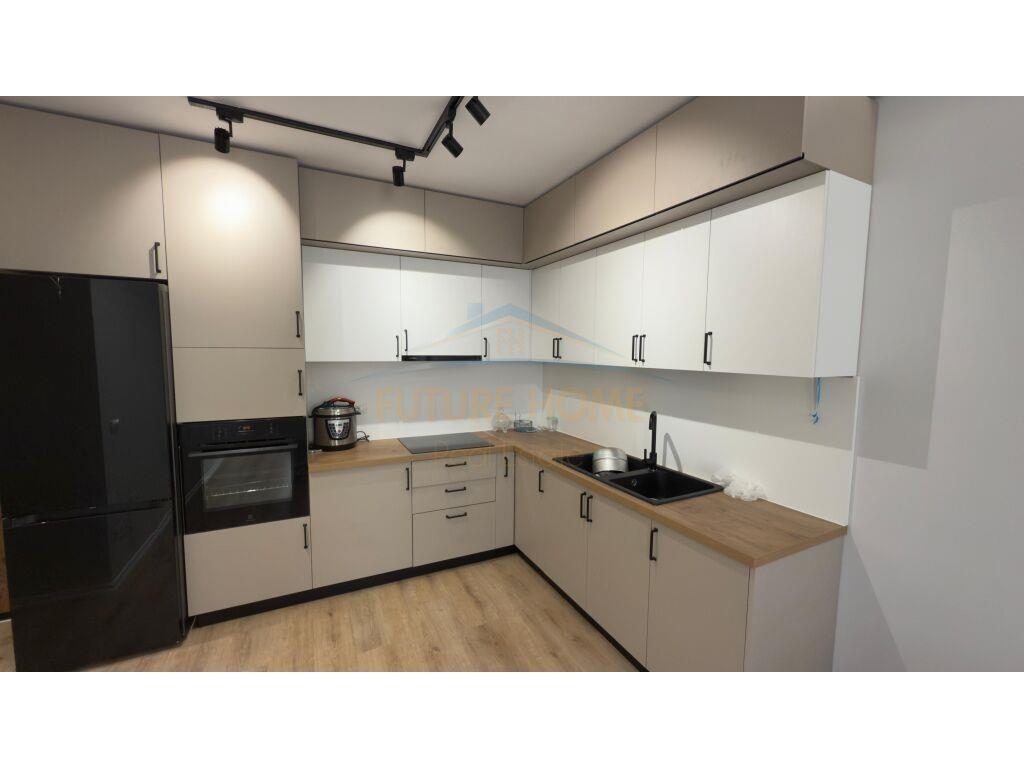 shitet app 2+1 univers city