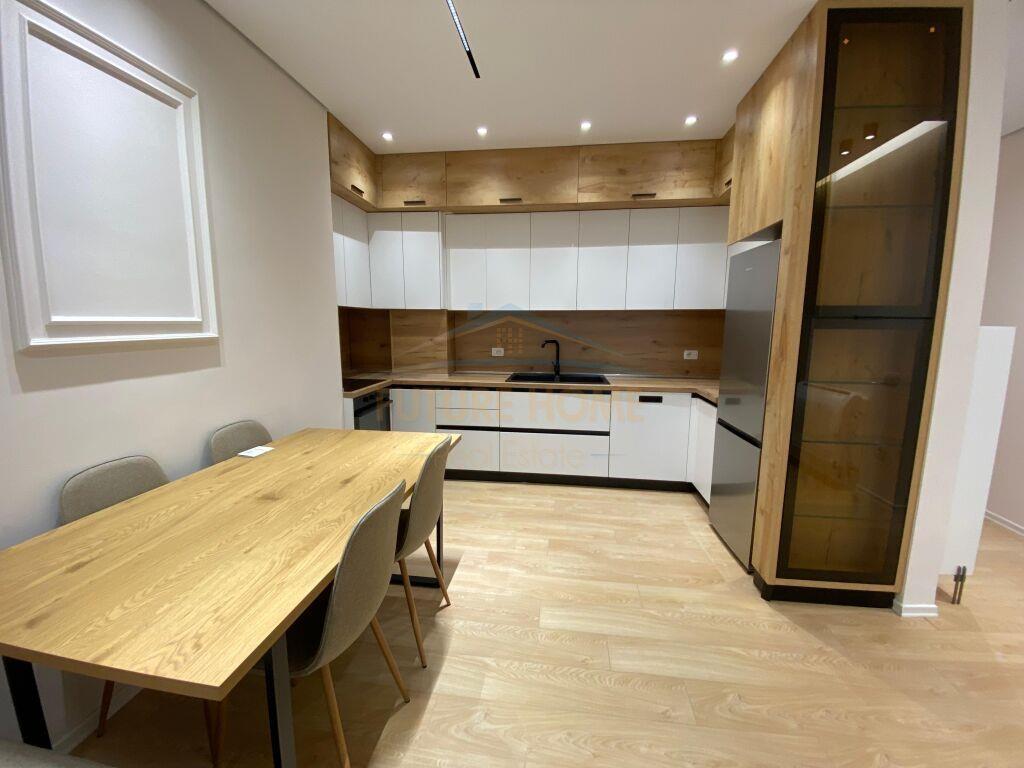 Qera,Apartament 2+1+2+Verande +Post Parkimi , Kompleksi FZ,