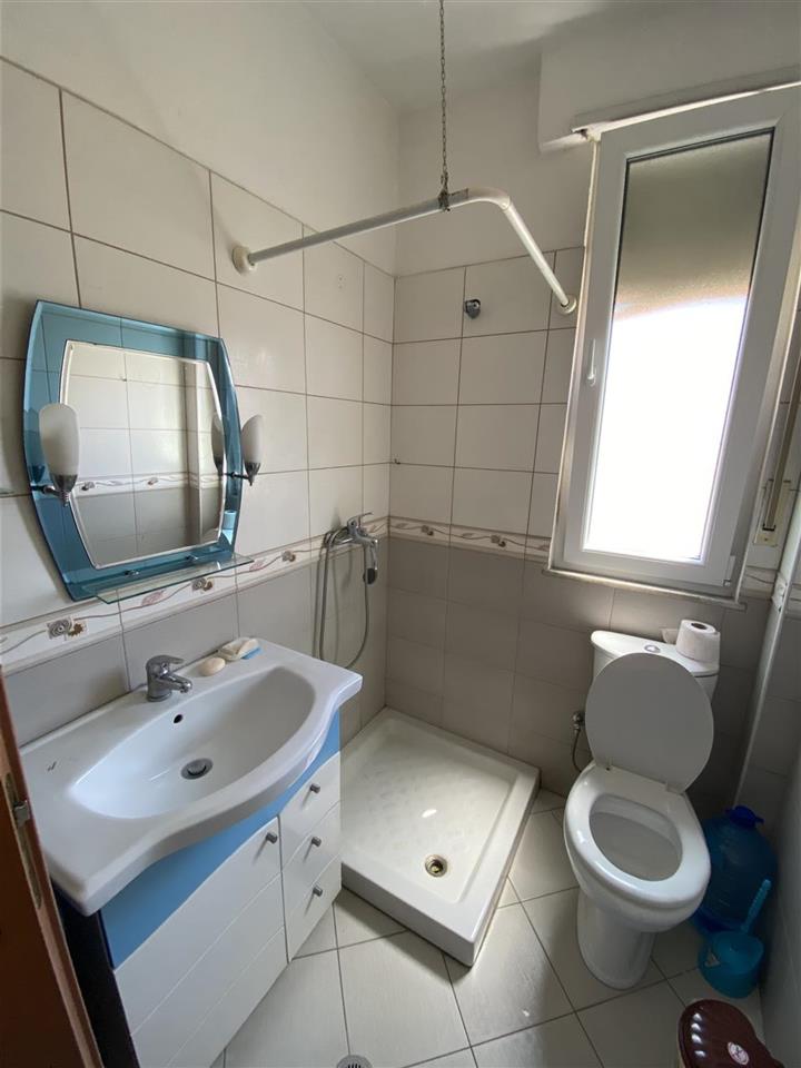 Jepet apartament me qera durres e kompletuar