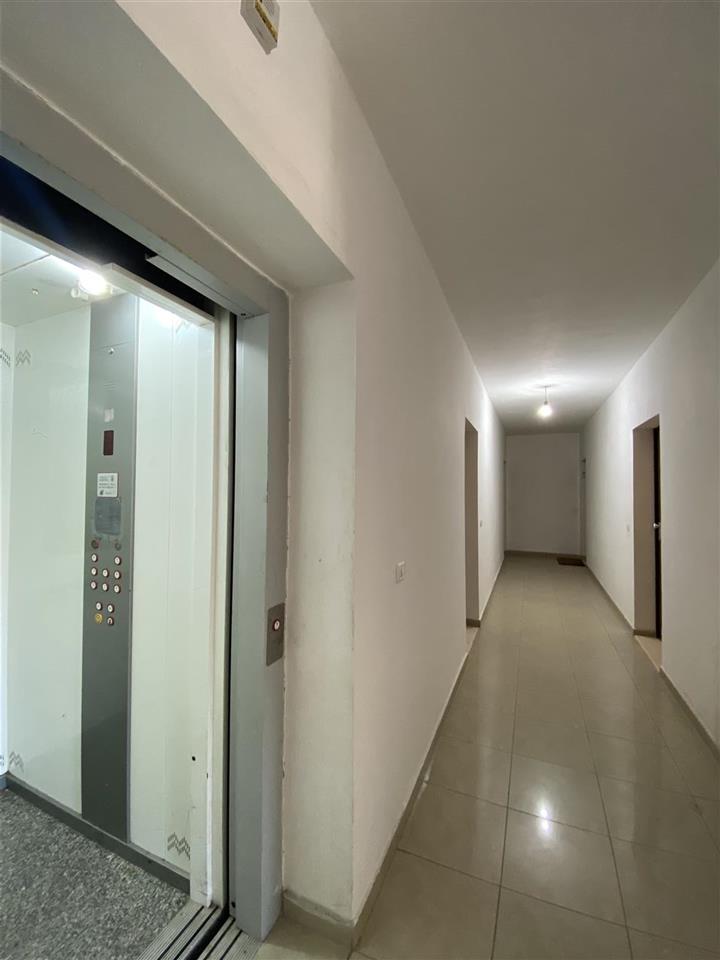 Jepet apartament me qera durres e kompletuar