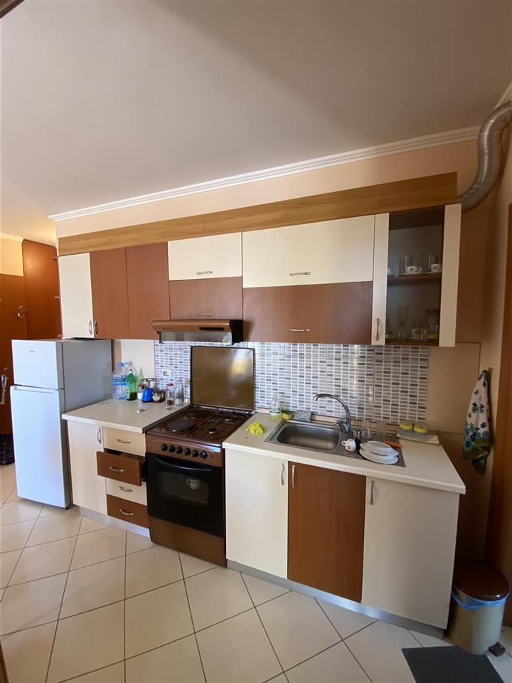 Jepet apartament me qera durres e kompletuar