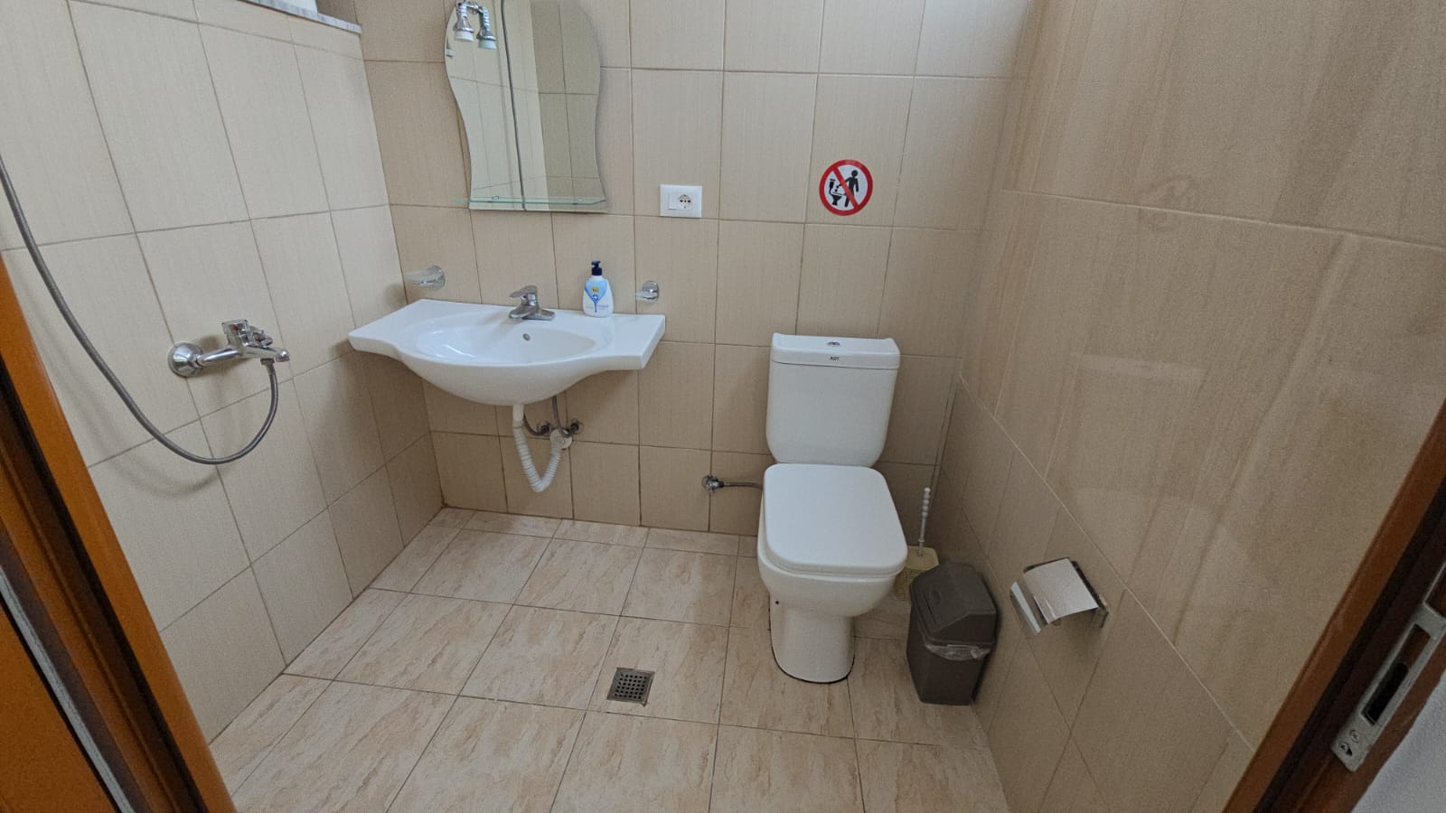 Dhoma me qera, Guest House Pogradeci