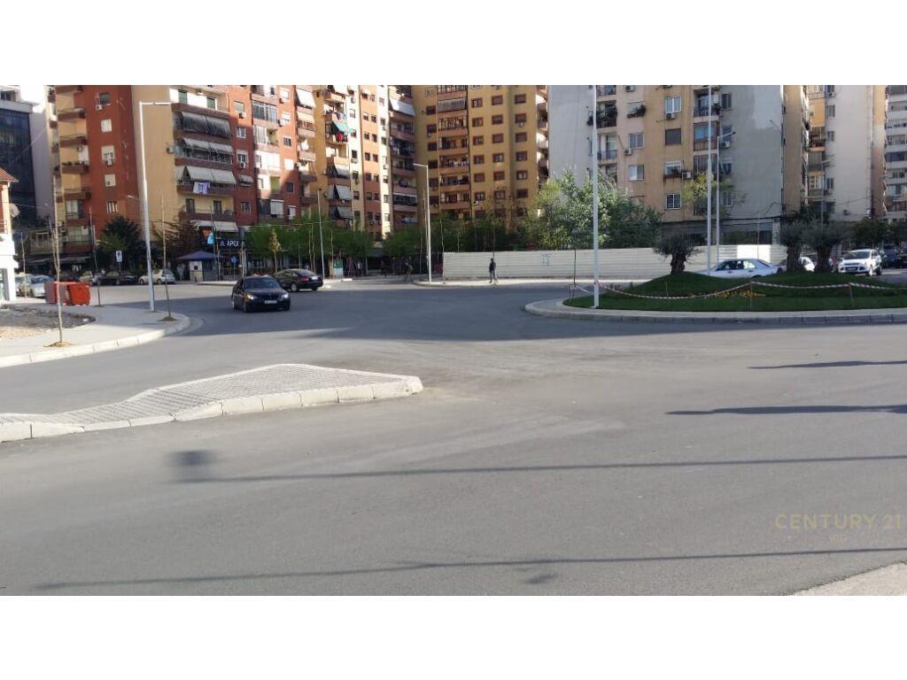 Zyra Për Qira në Komunën e Parisit 60m²