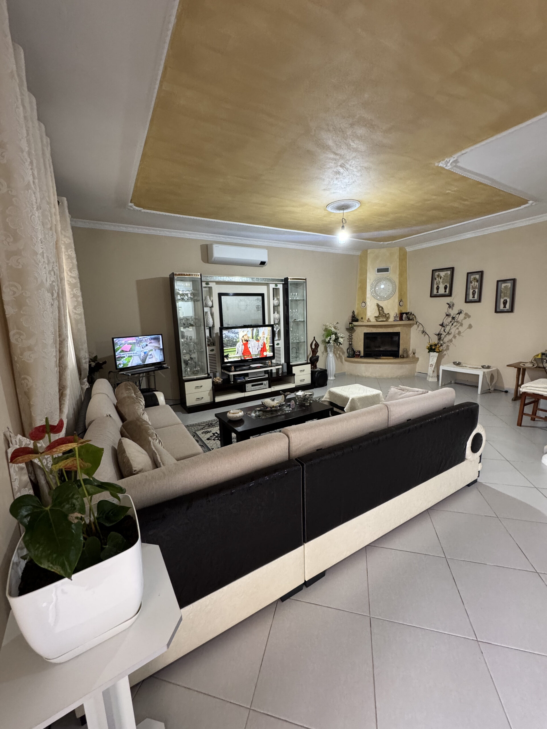 SHITET VILE ME TRUALL DHE TOKE