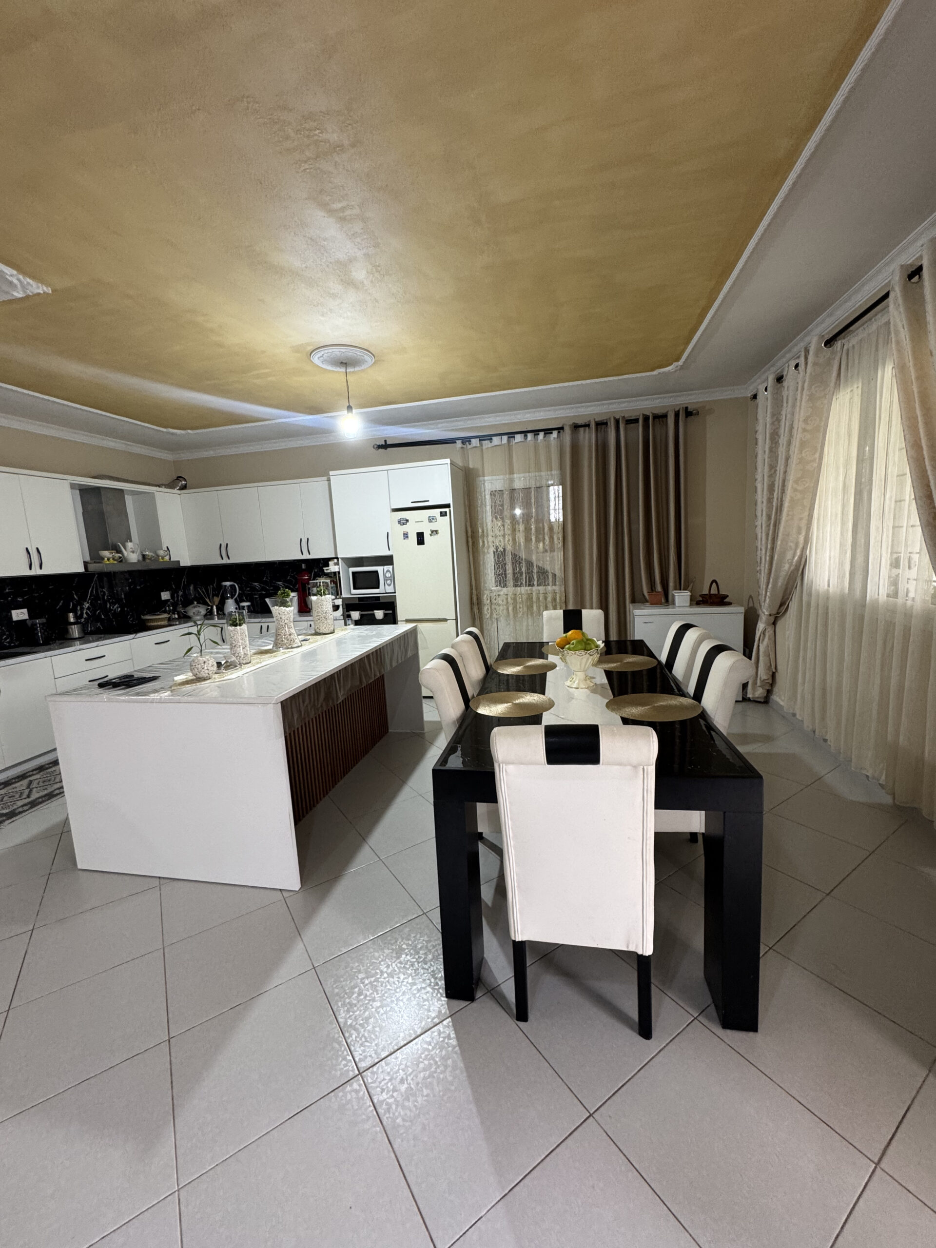 SHITET VILE ME TRUALL DHE TOKE