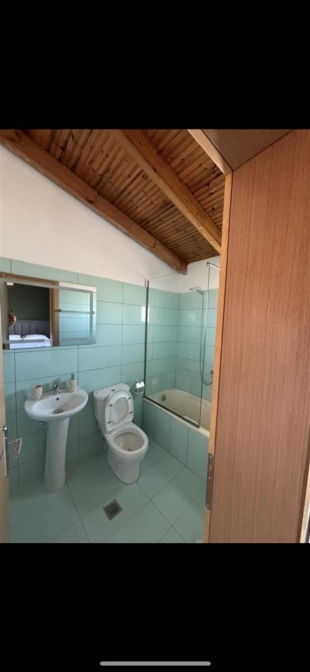 SHITET PAPAFINGO NE SARANDE KOMPLET KATI FUNDIT