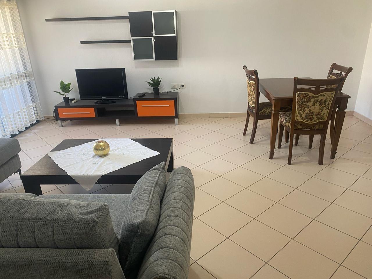 Jepet me qira apartament 1+1 tek rruga e kavajes