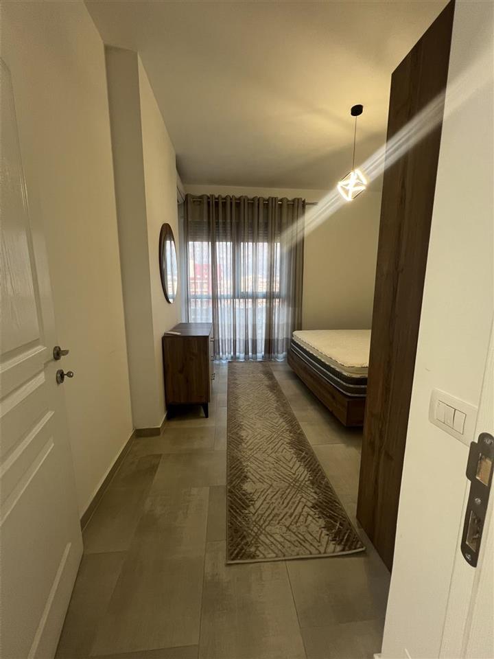 Jepet me qera 2+1 kati 8