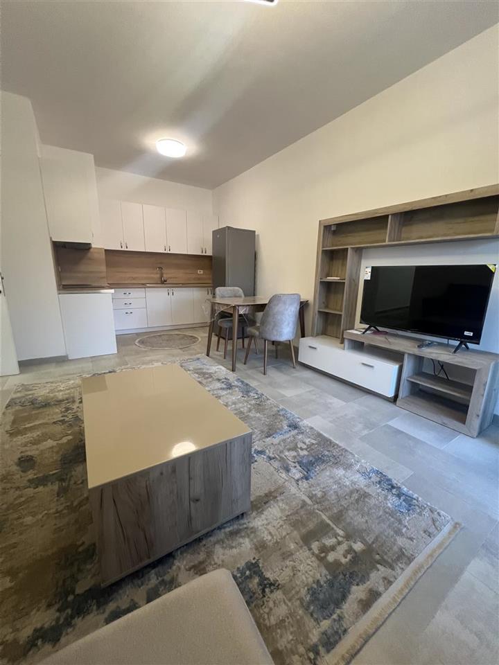 Jepet me qera 2+1 kati 8