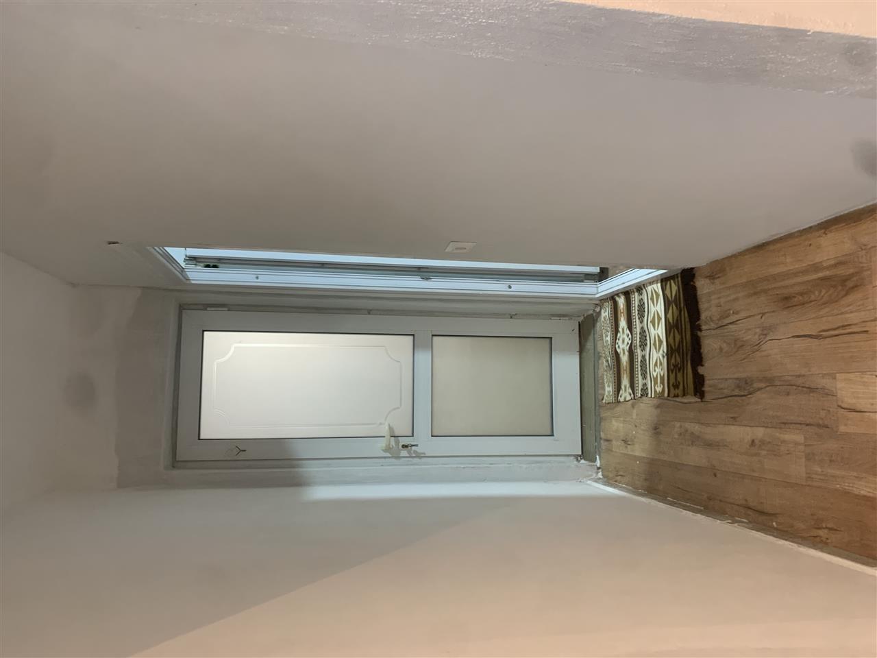 Shtepi private afer detit sektor rinia durres me qera ose sh