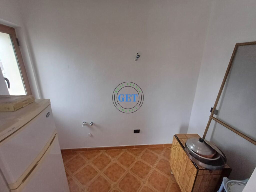 Shitet, Apartament 2+1 Qender, Kavaje