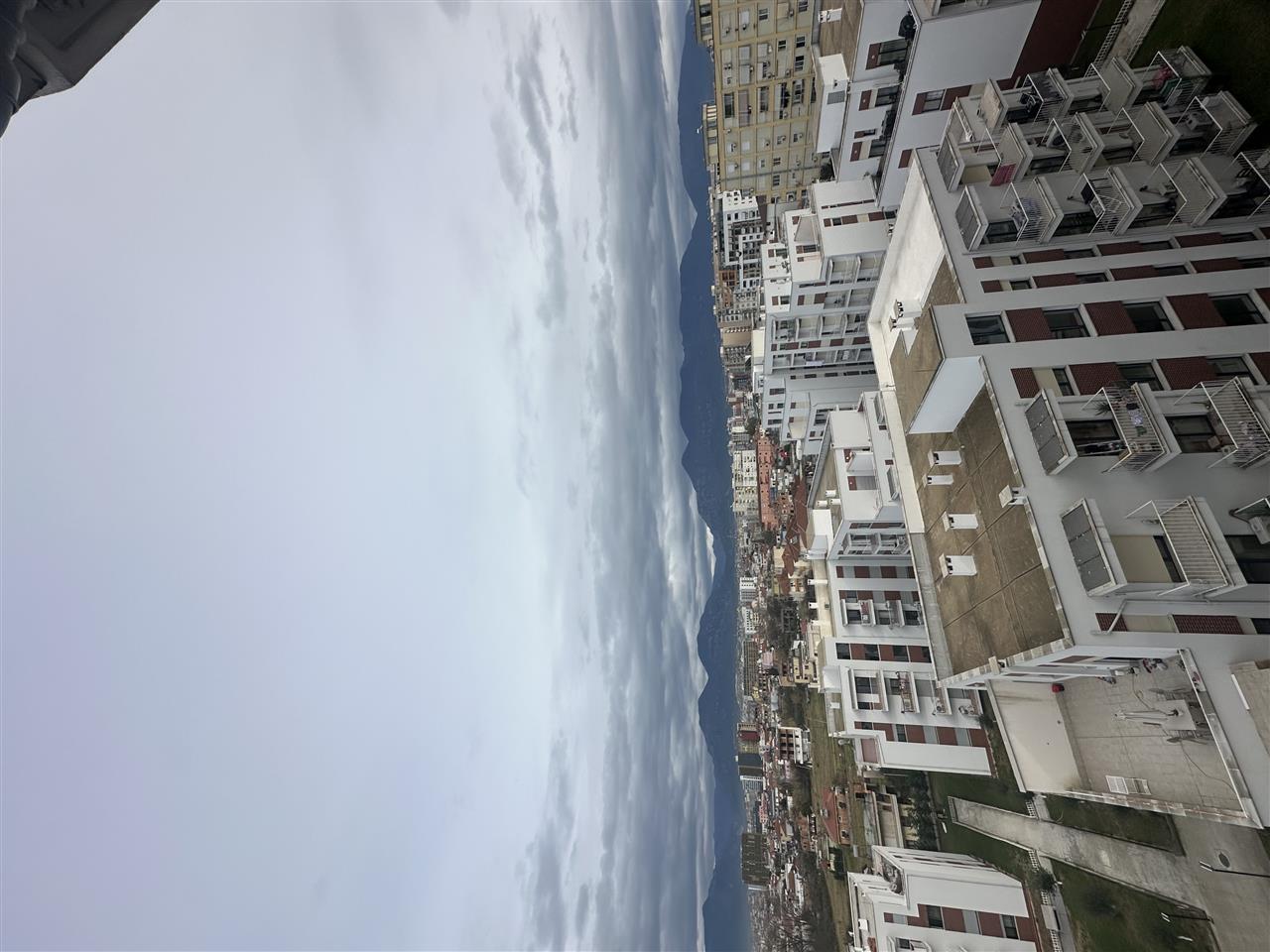 Jepet me qera 2+1+ verande