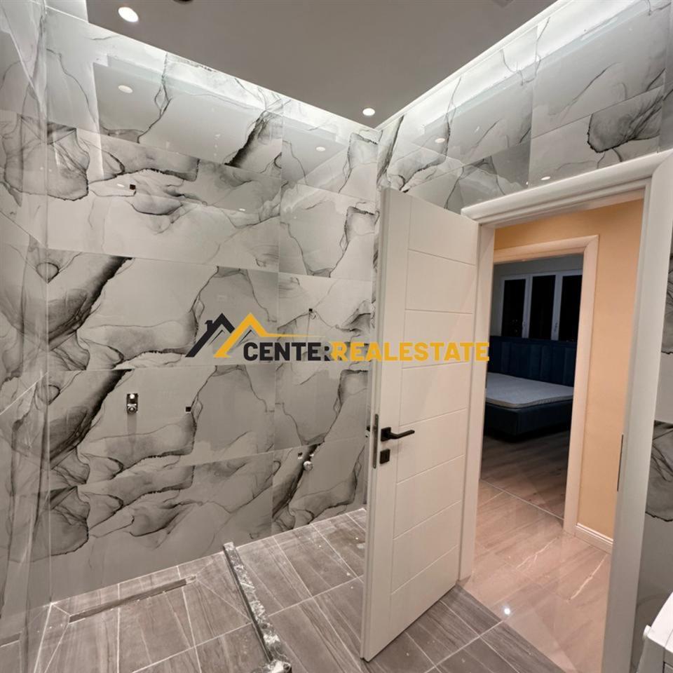 JEPET ME QIRA APARTAMENT 3+1+2 I SUPER MOBILUAR, ELBASAN.