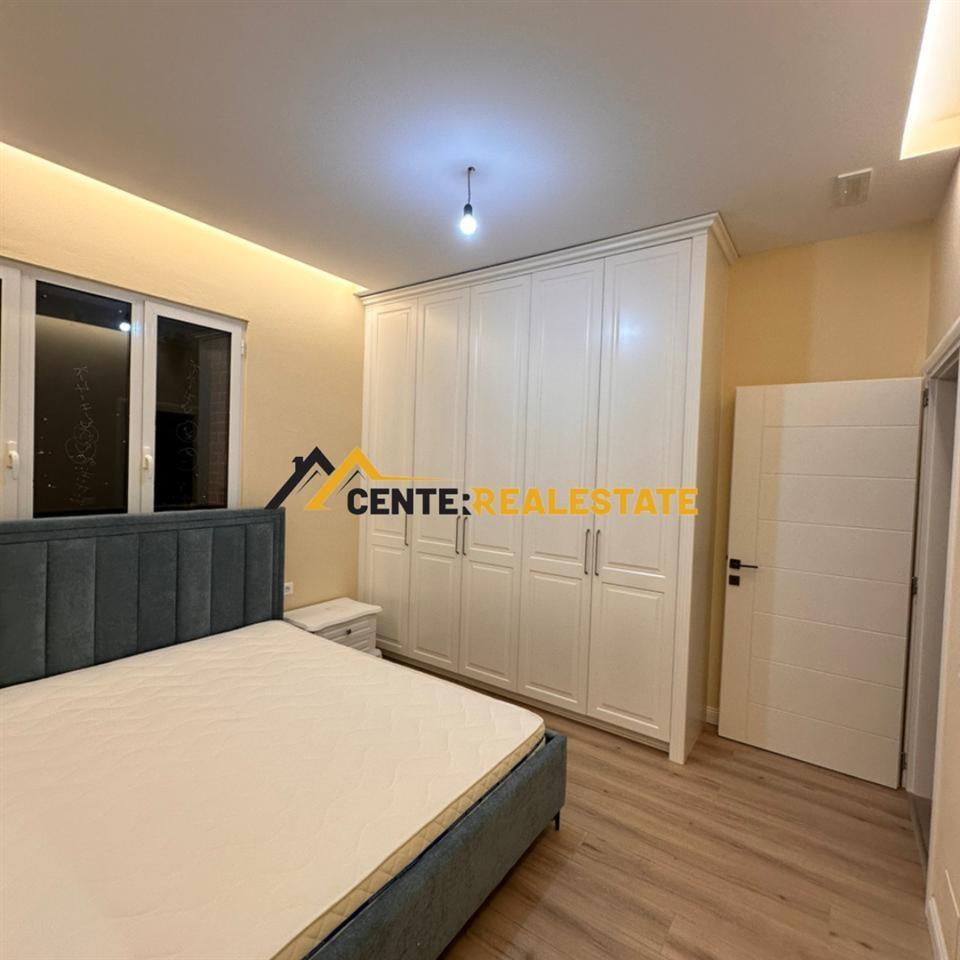 JEPET ME QIRA APARTAMENT 3+1+2 I SUPER MOBILUAR, ELBASAN.