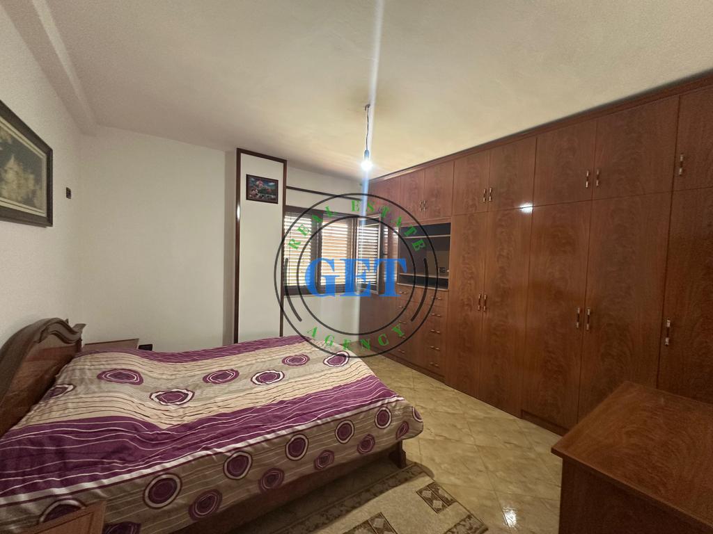 Shitet Shtepi Private 2 Kateshe + Papafingo