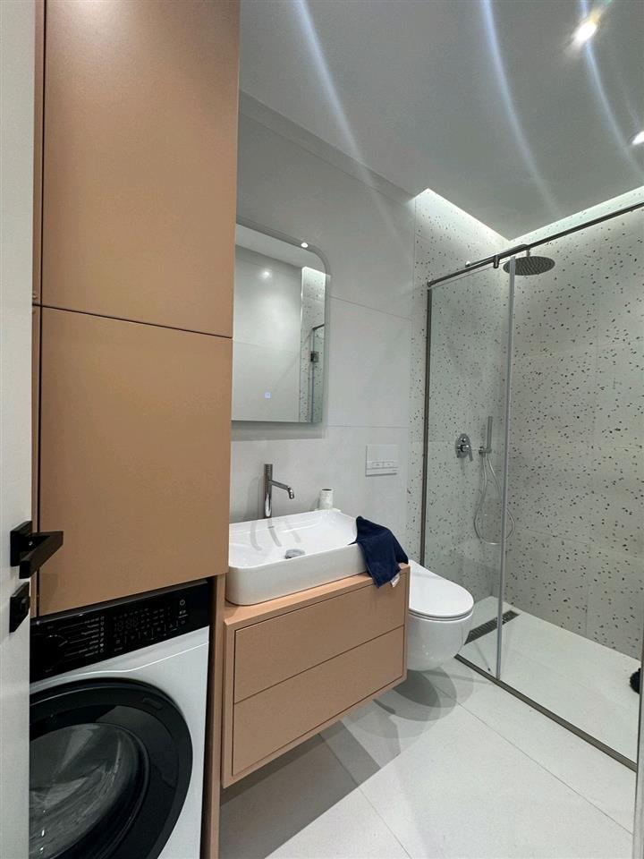 Jepet me qera apartamenti 1+1,mbrapa condor ceneter