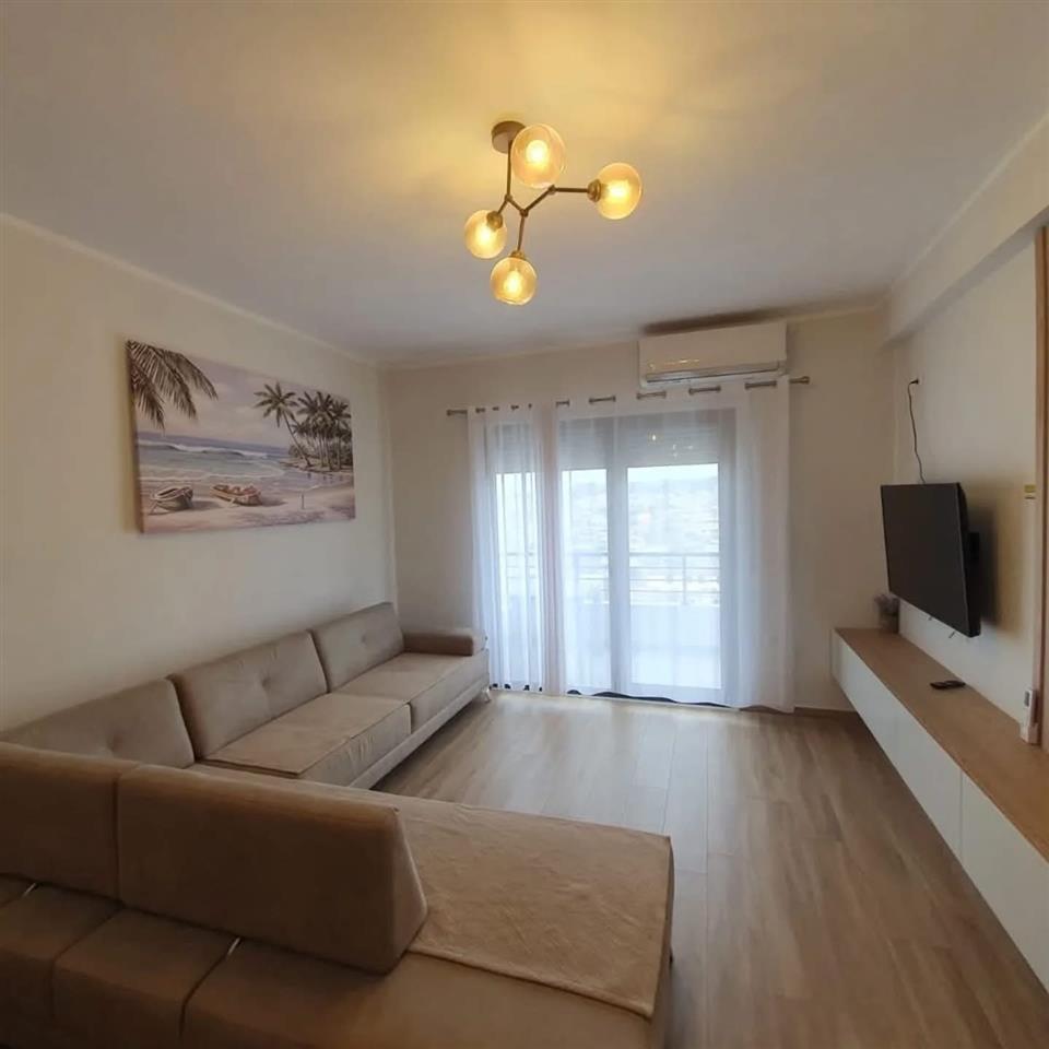Apartament me qera 1+1 ne Lungomare Vlore