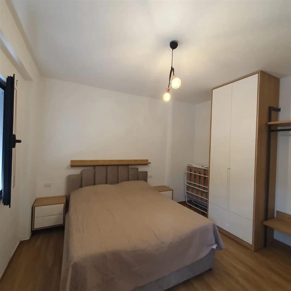 Apartament me qera 1+1 ne Lungomare Vlore