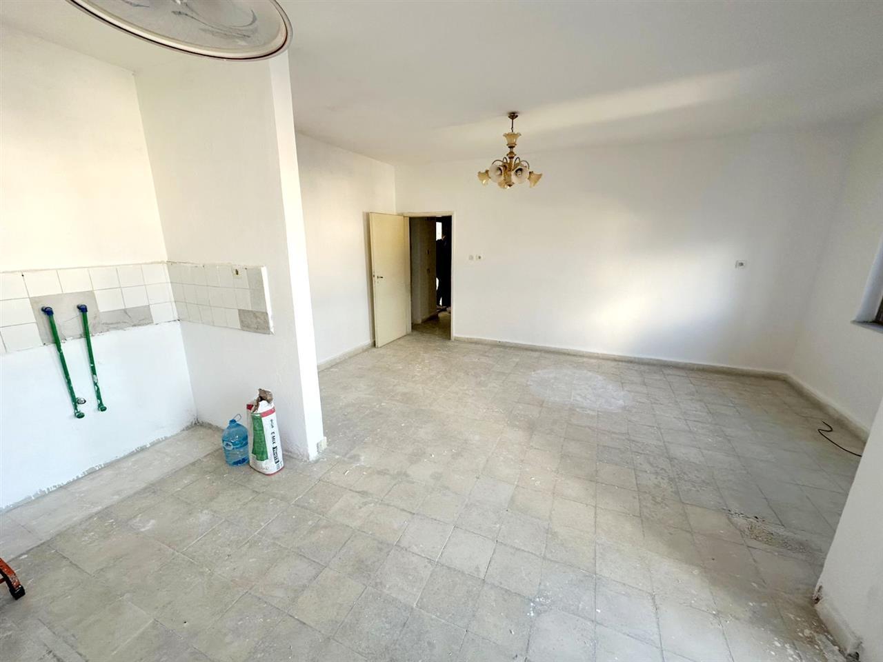 Kavaje,apartament 2+1,shetitorja “Josif Budo”