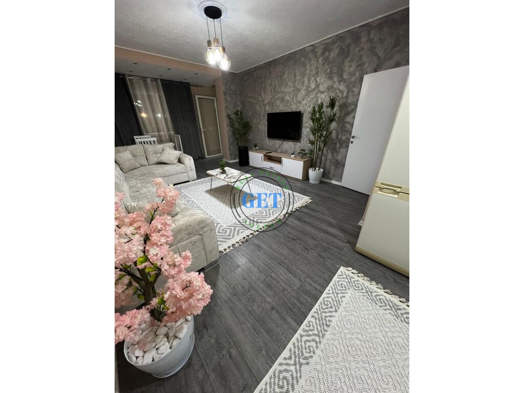 Shitet, Apartament 2+1+Verand, Ish Urt, Durres.