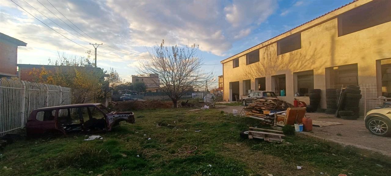 Servis + Truall Me Qera