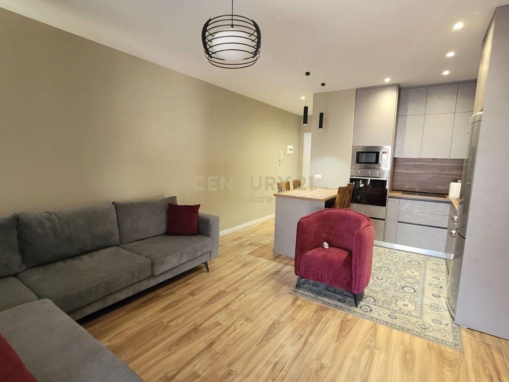 Apartament 2+1+2 per qira 800 € ADORE104999