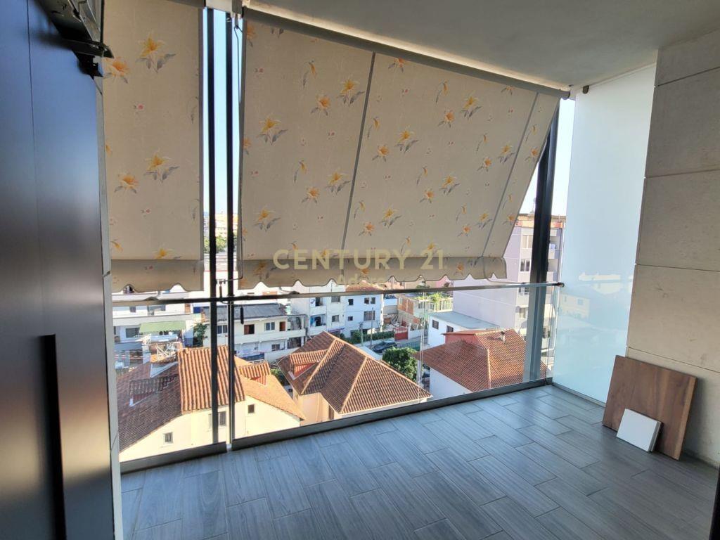 Apartament 2+1+2 per qira 800 € ADORE104999