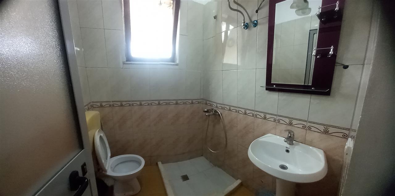 Apartament qera 1+1+ ballkon tek muzeumit ne Durres