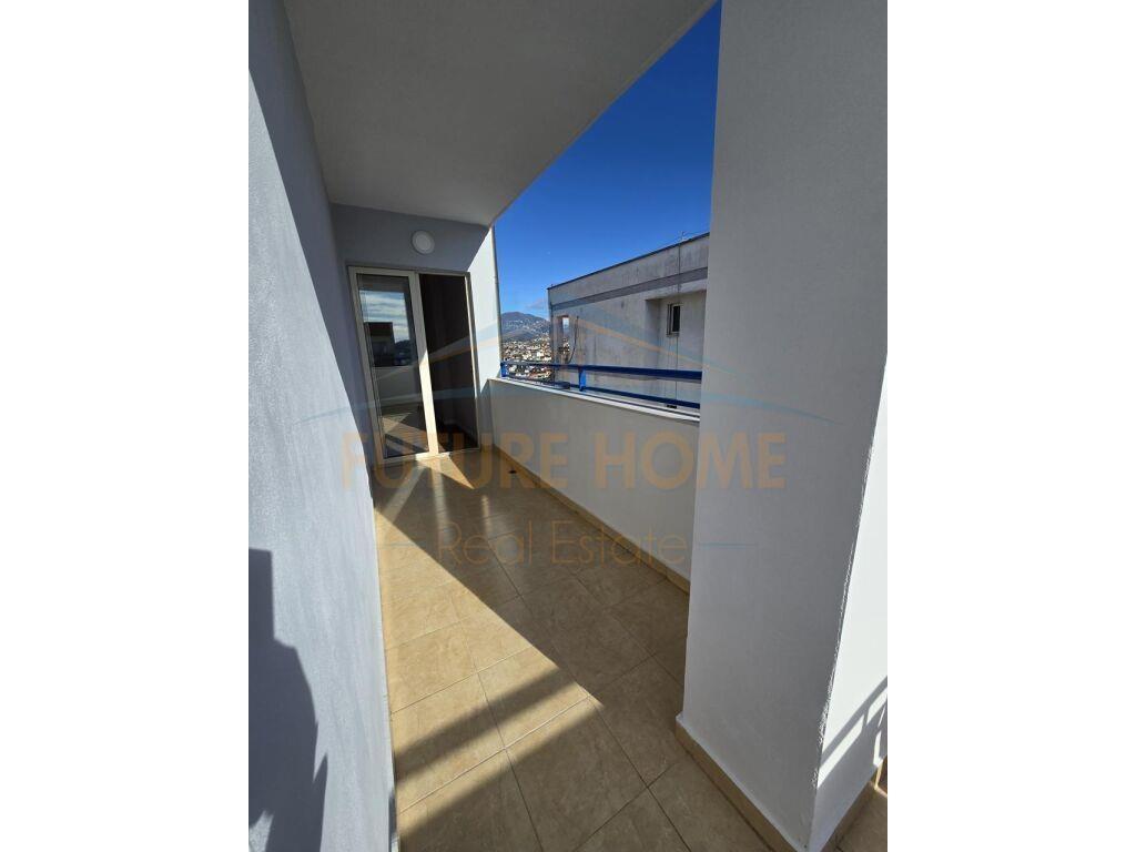 Shitet, Apartament 2+1+2, Kthesa e Kamzes, Tiranë