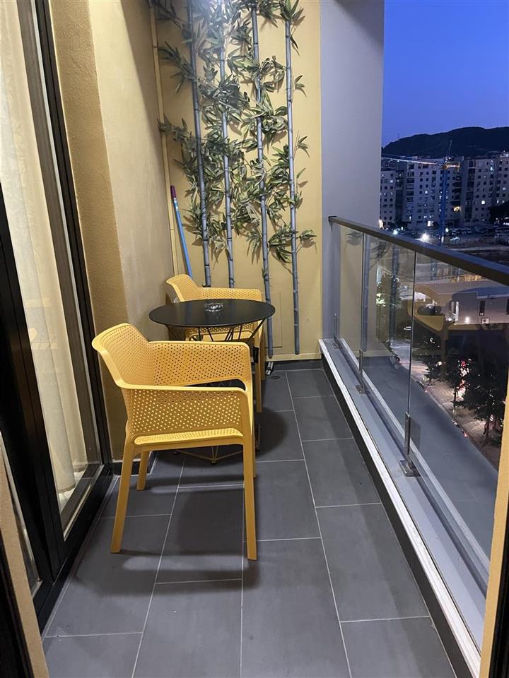 Jepet me qera Apartament 1+1 tek square21 78 m2